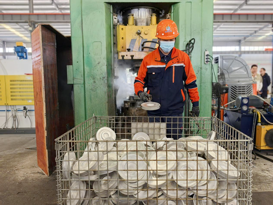 貴州貴定：以&ldquo;闖創幹&rdquo;之姿 現代化産業體系構建取得新突破_fororder_圖片2