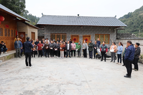 貴州施秉:“小積分”撬動“大治理” 貴州施秉:“小積分”撬動“大治理”_fororder_圖為:觀摩學習活動現場 彭剛 攝