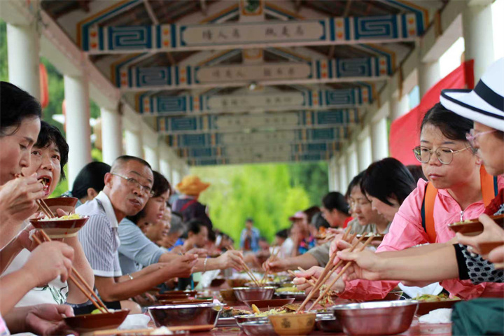 9月13—14日，黔南州龍裏縣灣灘河鎮將舉辦稻田美食音樂節！