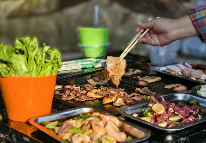 現在出發！避暑就來貴陽：【一村一景】靛山村（下）：森林美食、文化韻律、探險樂園