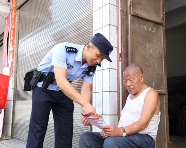 貴州獨山:基長“小義警”撐起基層“大平安” 貴州獨山:基長“小義警”撐起基層“大平安”_fororder_3_副本