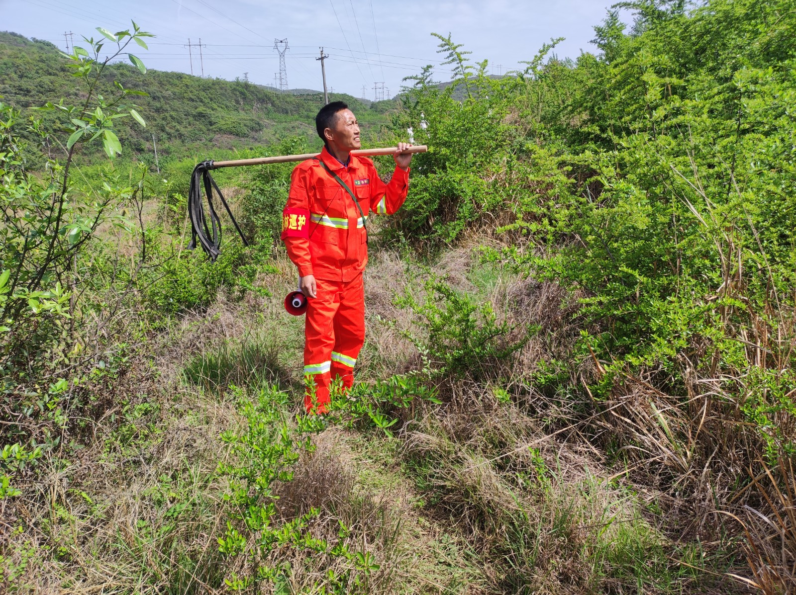 青山守望者：馮再華的六年護林路_fororder_17450429625716