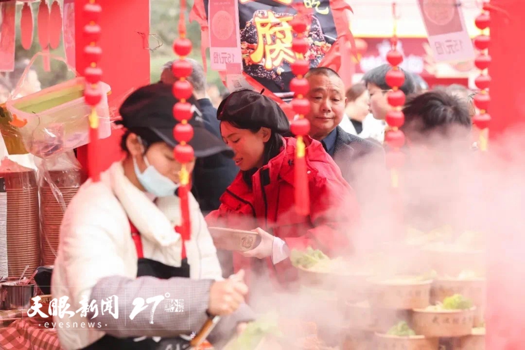 歡歡喜喜鬧元宵 | 貴州：璀璨燈火映山鄉 非遺煥彩續年味