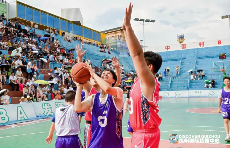 “村BA”架起中美青少年友誼之橋|2025美國青少年走進貴州人文探訪交流活動在黔舉行