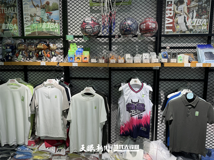 燃爆臺盤！2025“村BA”決賽夜引客三萬，麥迪助陣引爆暑期經濟