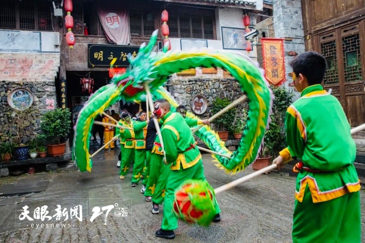 歡歡喜喜鬧元宵 | 貴州：璀璨燈火映山鄉 非遺煥彩續年味