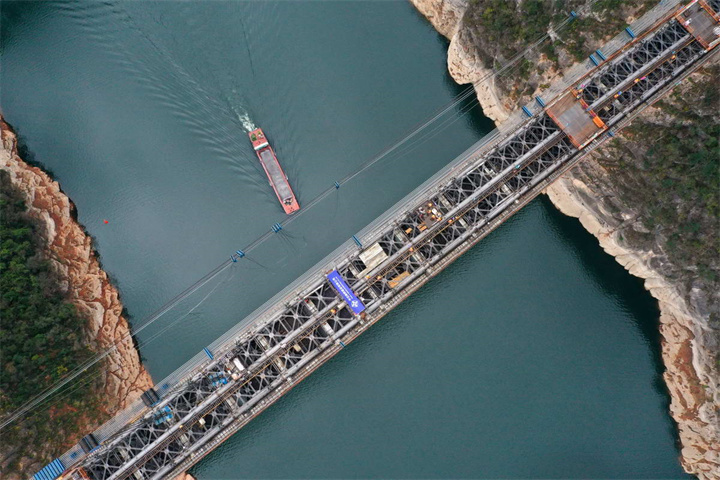 ​順利完成多個重要工程節點 貴州一季度鐵路建設跑出“加速度”_fororder_17440353459076