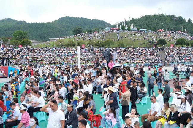 從一日狂歡到月余盛宴:海坪彝族火把季的文旅蝶變_fororder_3