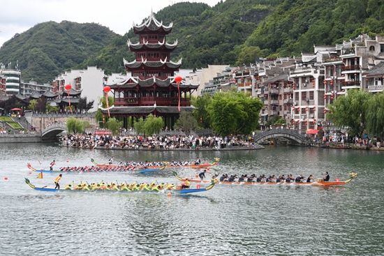 逐浪㵲陽河 2025年民體杯全國龍舟、獨竹漂比賽在貴州鎮遠舉行_fororder_江春健2