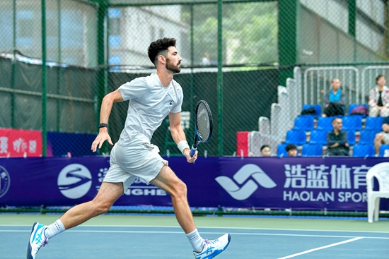 2025貴陽國際網球公開賽圓滿落幕 瑞士選手卡斯特努沃男單奪魁_fororder_冠軍