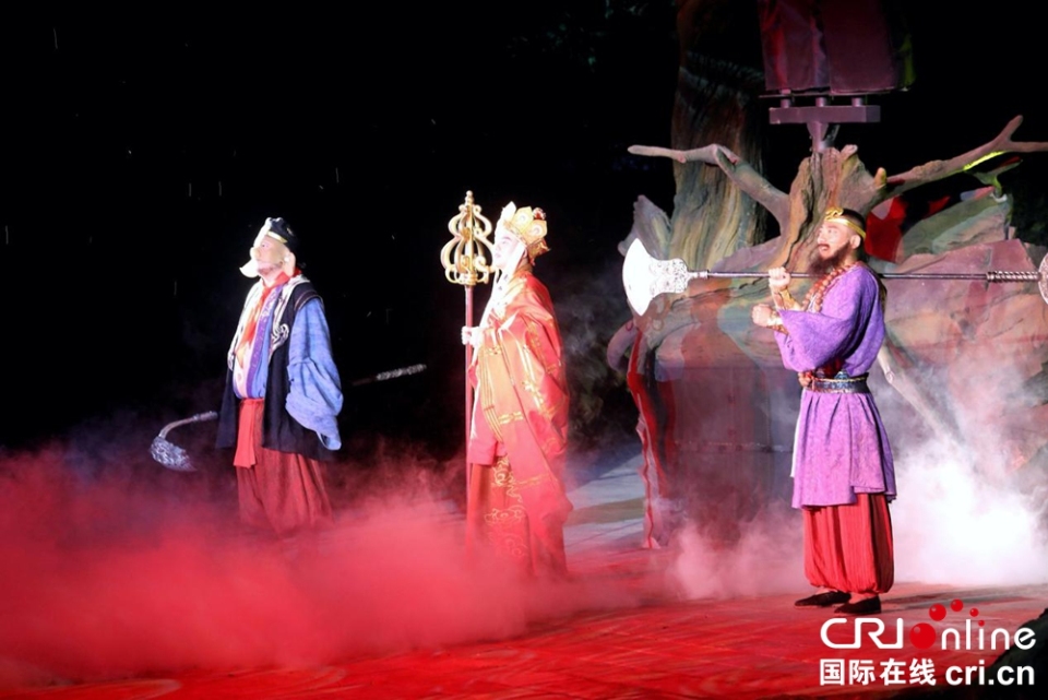 貴州黃果樹旅遊區陡坡塘夜遊體驗 “西遊之旅”  釋放文旅新活力_fororder_圖片6