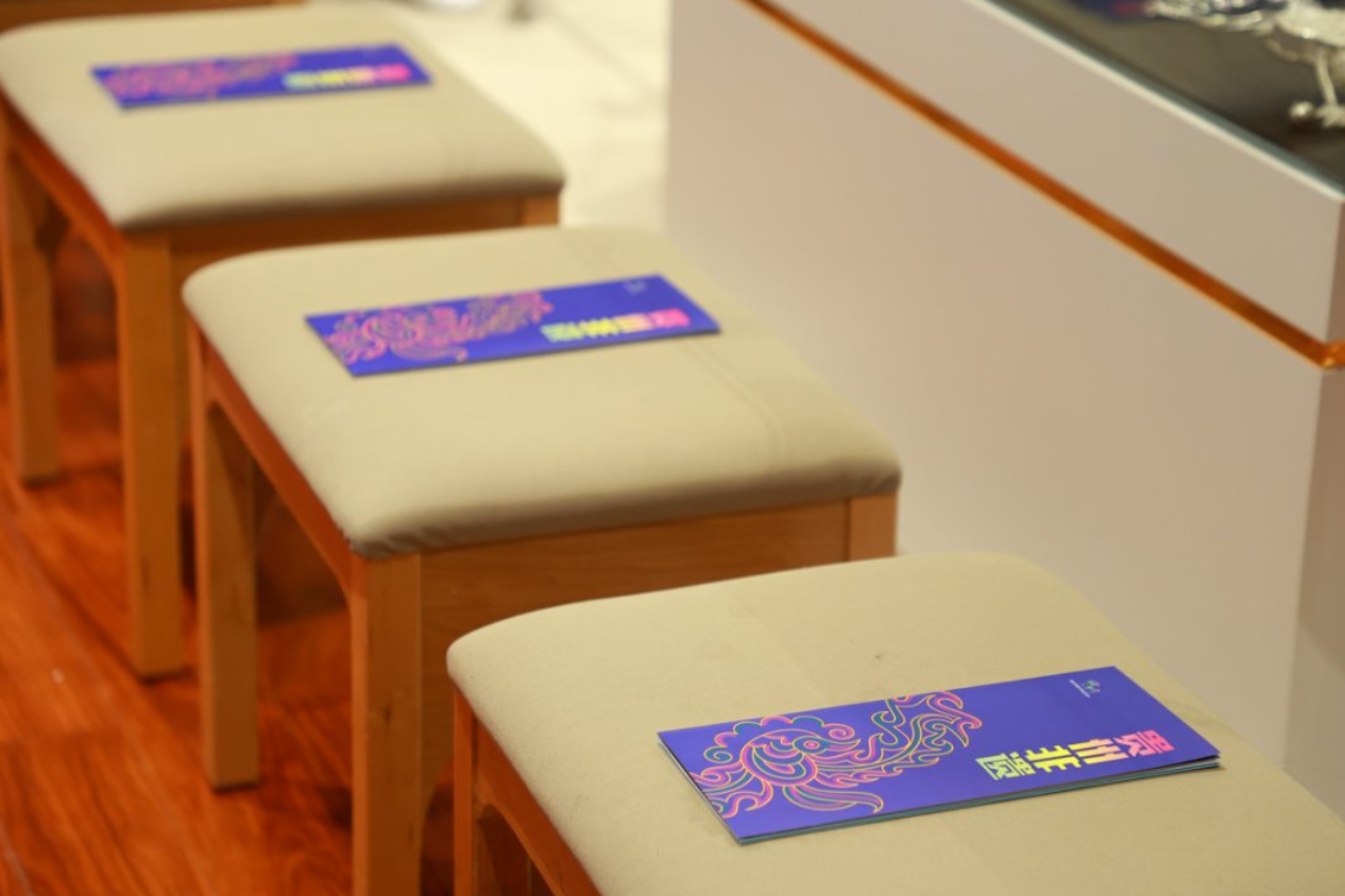 “黔地守藝·貴州非遺織染繡展示活動”在北京開幕