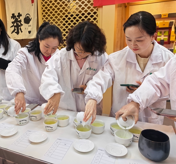 2025貴州秋茶鬥茶賽大眾評審掀起“舌尖風暴”_fororder_6
