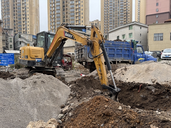貴州惠水：疏通城市“脈絡”讓雨污“各行其路”_fororder_惠水縣城正在實施排水管網改造提升工程