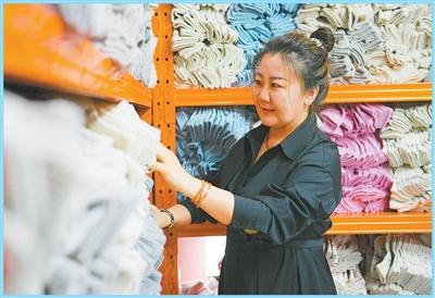 邊民互市熱  口岸經濟活