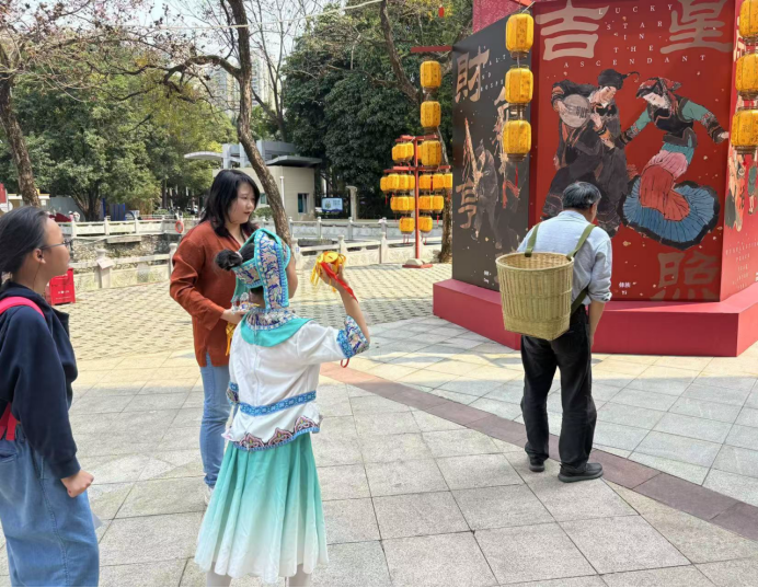 對山歌、拋繡球…… 廣西圖書館舉辦“三月三”系列活動_fororder_3月23日廣西圖書館舉辦“三月三”系列活動638