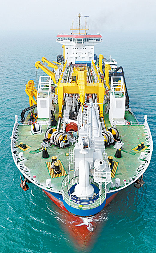 鐵山港20萬噸級航道通途輪“鬧海”