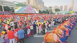 南寧馬拉松賽圓滿完賽 3萬選手用腳步丈量大美南寧