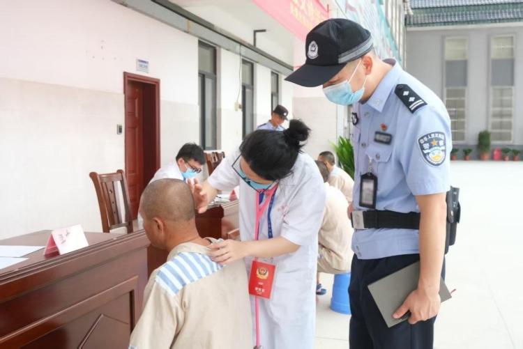 北海市人民醫院開展黃絲帶愛國主義教育暨義診幫教活動_fororder_1