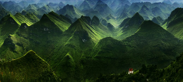 千峰競秀 萬壑爭奇