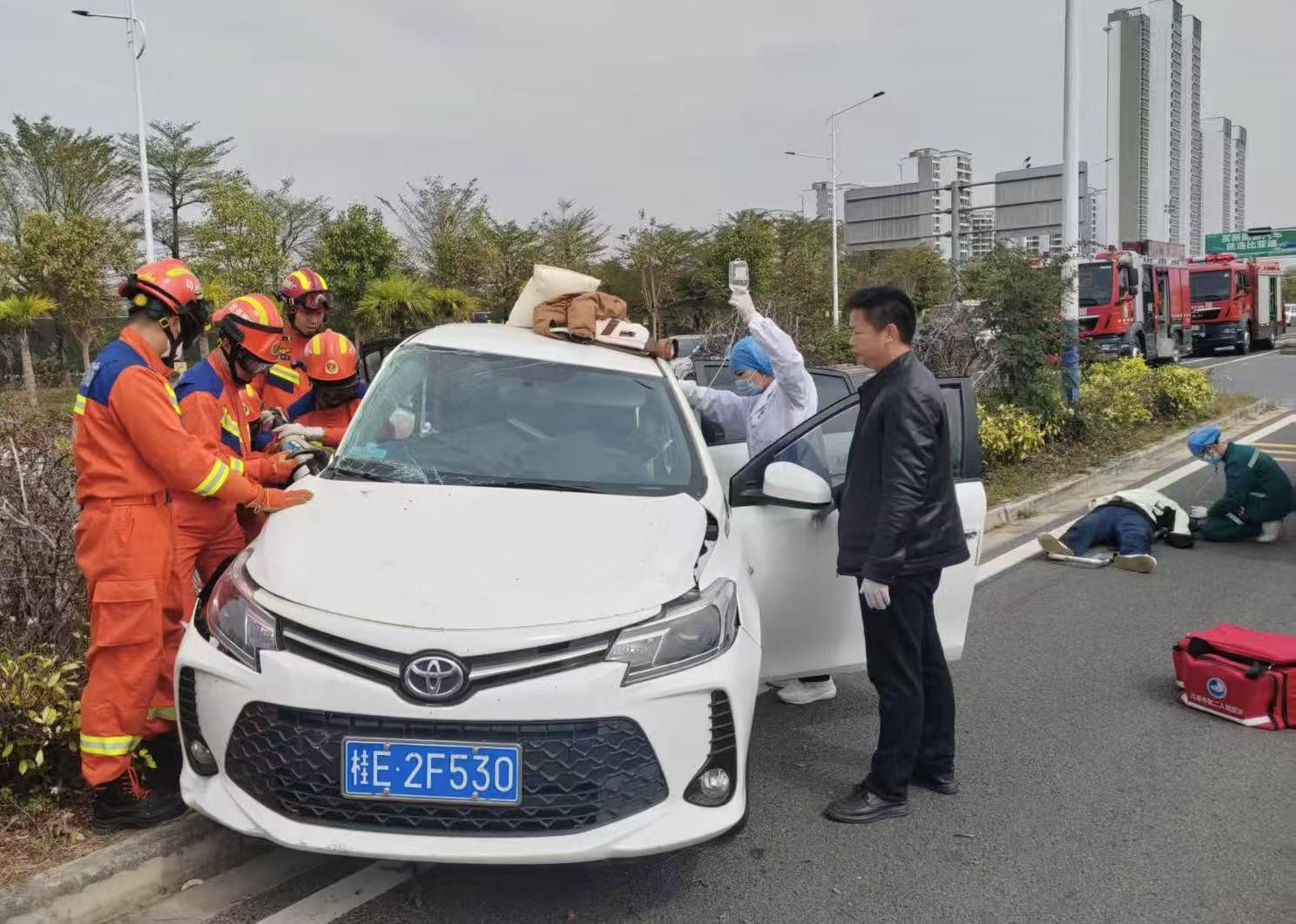 路上偶遇交通事故 北海市人民醫院護士長停車救援