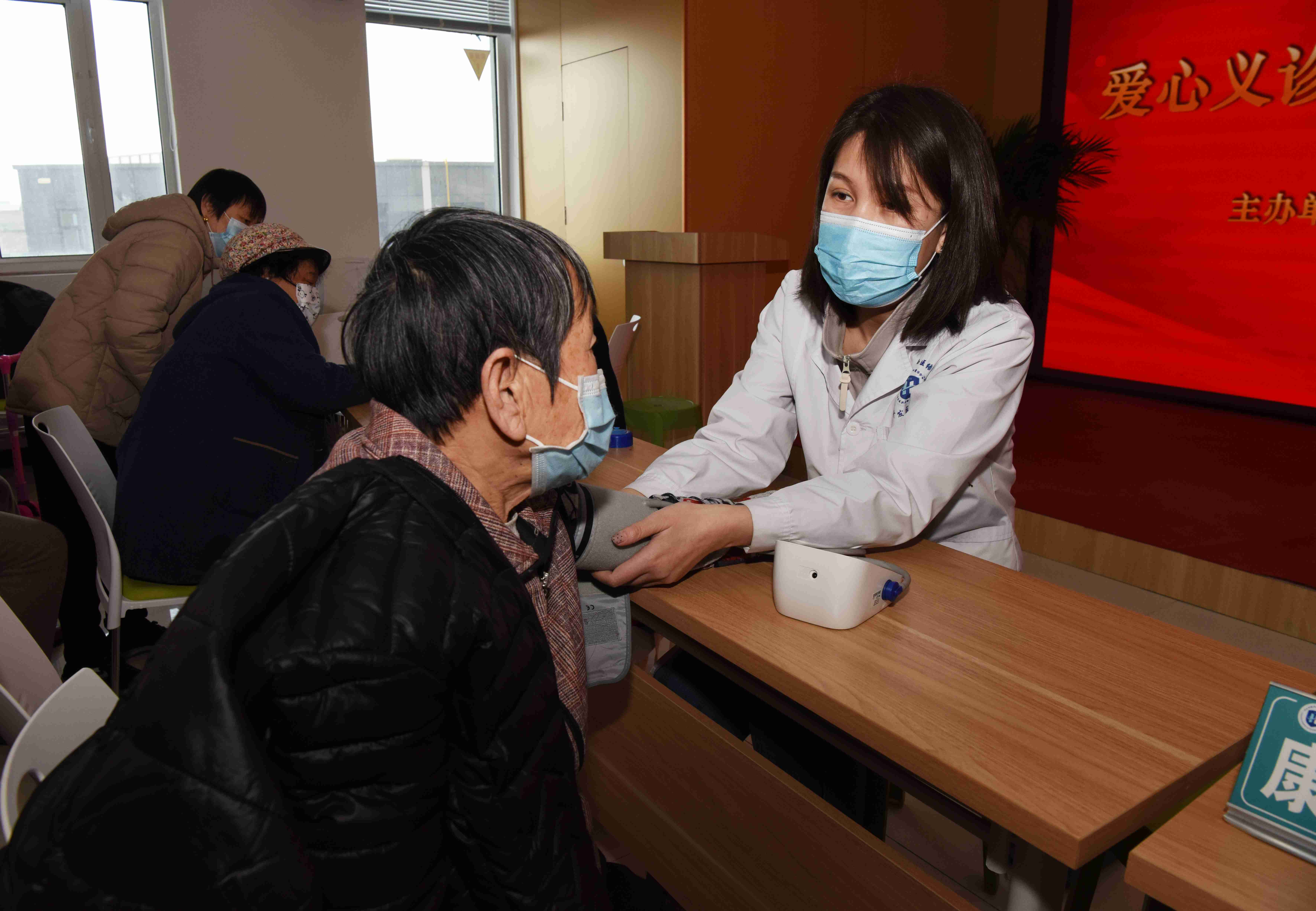 滄州經濟開發區:“愛心義診進社區 便民服務送健康”_fororder_圖片 4