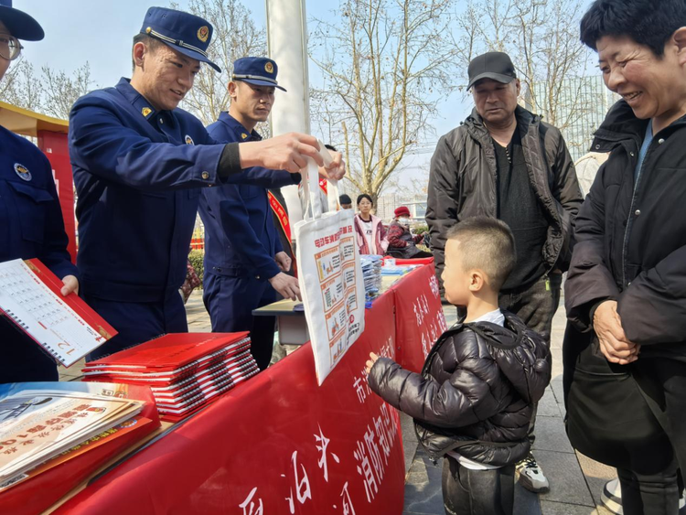 河北泊頭：以志願之筆 繪就和諧底色_fororder_圖片 2