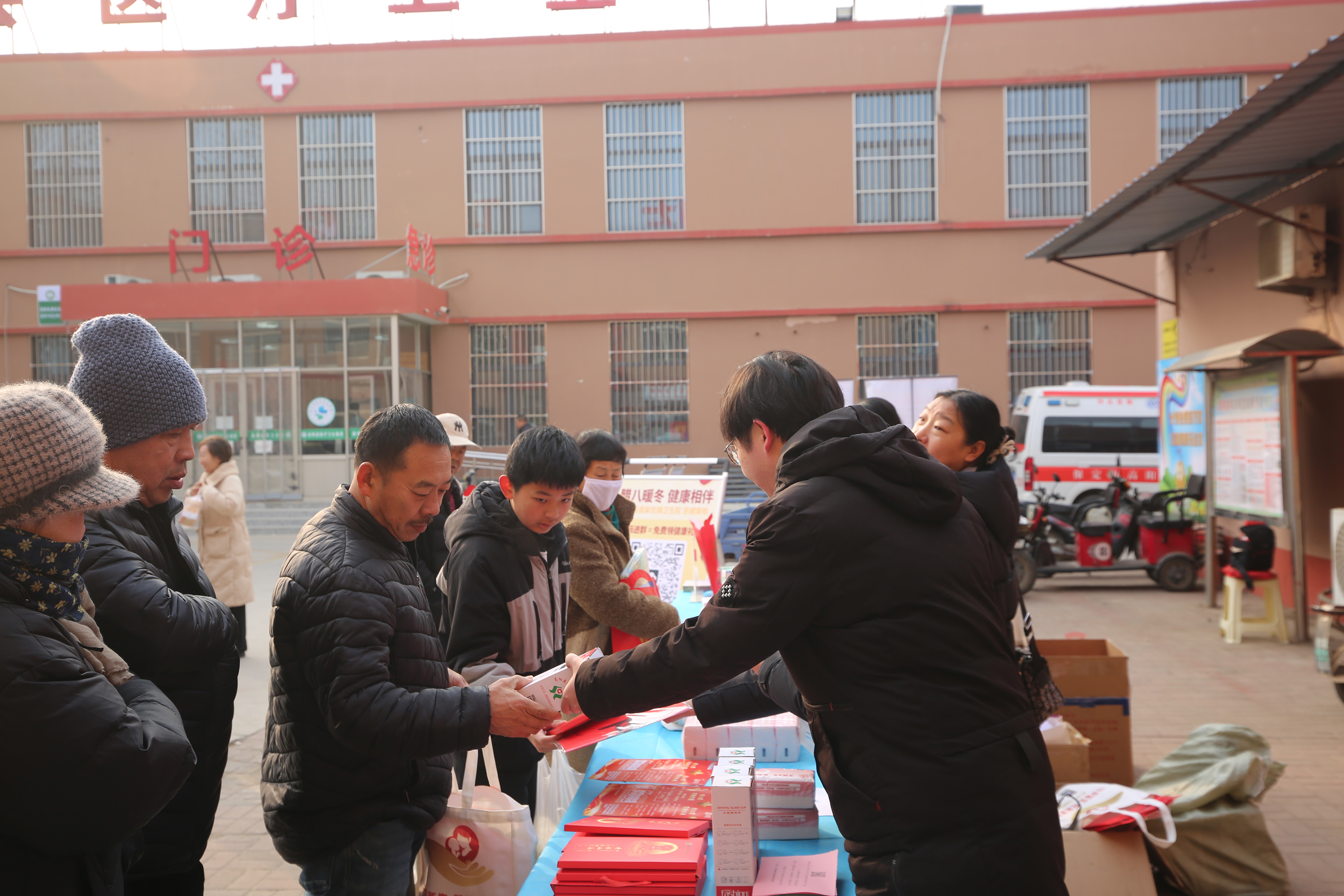 河北高陽：濃情臘八暖人心 健康宣傳進鄉村_fororder_圖片 3