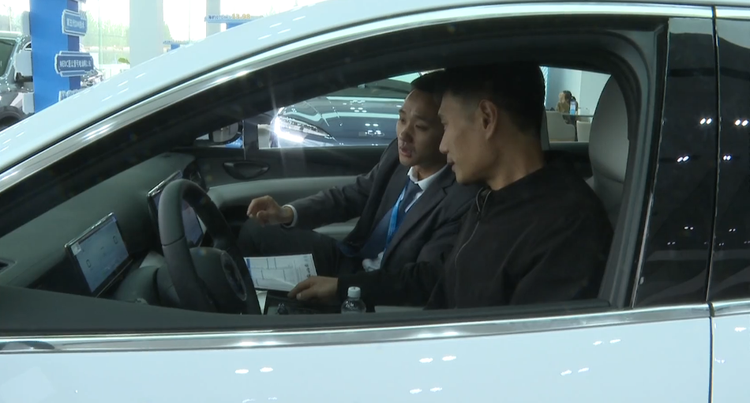 石家莊市鹿泉區：以舊換新 為汽車消費“加油”