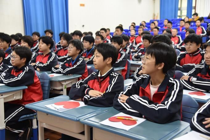 法治護航青春 心理潤澤成長 | 二十三中學開展法治、心理健康教育活動 法治護航青春 心理潤澤成長 | 二十三中學開展法治、心理健康教育活動_fororder_微信圖片_2025-10-27_093606_686