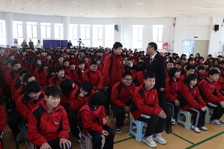 河北平泉：法治“開學第一課” 安全啟航新學期_fororder_image001