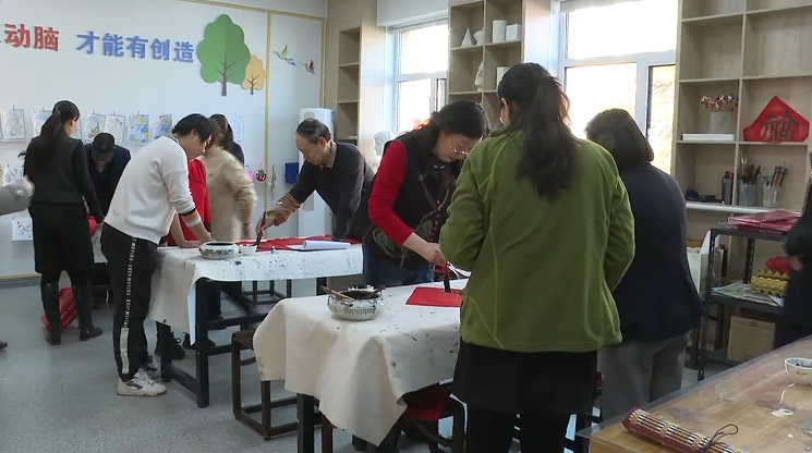 石家莊市鹿泉區：新春送福 為愛潑墨