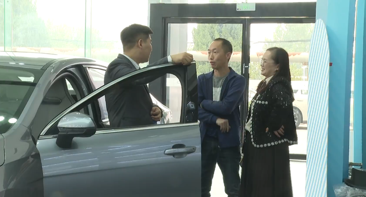 石家莊市鹿泉區：以舊換新 為汽車消費“加油”