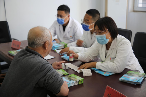 河北東光：金秋送爽 重陽敬老