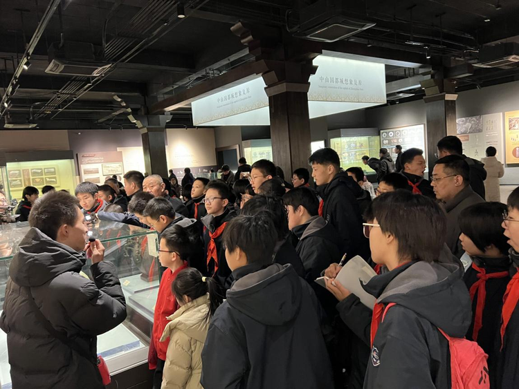 石家莊第二外國語學校開展“我愛石家莊”社會實踐活動
