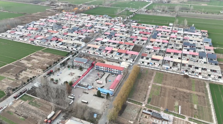 石家莊鹿泉:小箱包“噠噠”作響 奏響家門口致富樂章