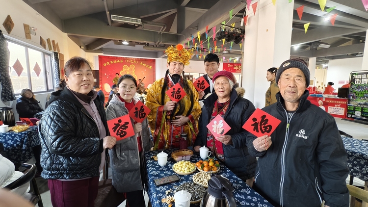 保定市滿城區舉行“‘福’韻滿城 喜迎新春”“福”文化大集