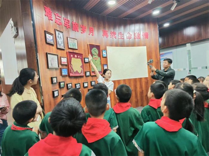 石家莊市青園街小學開展“探秘新科技 解碼無人機”紅領巾研學實踐活動_fororder_image003