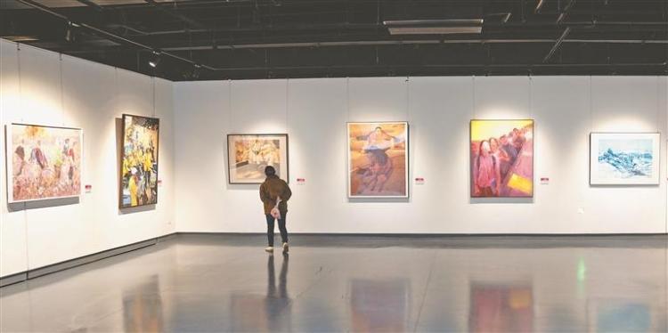 全國水彩·粉畫展在哈開幕