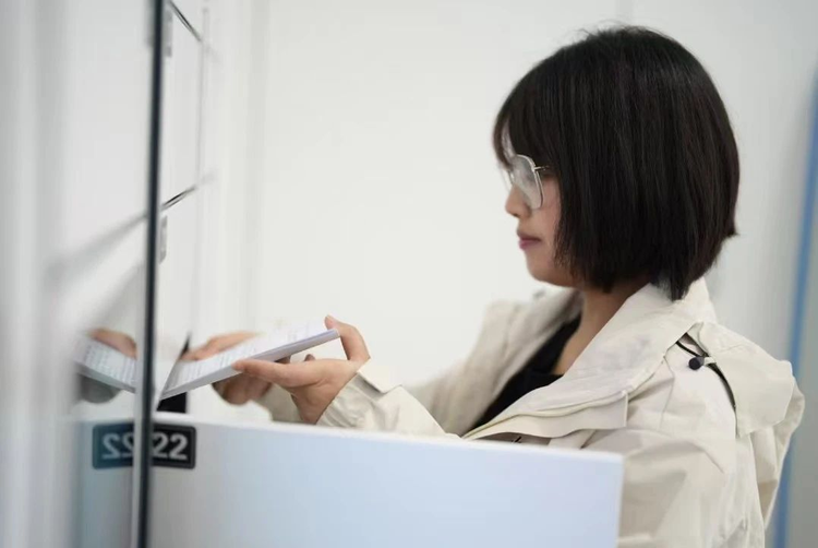 無需預約 24小時可取 智慧資料取件櫃“上崗”西安高新區辦稅大廳