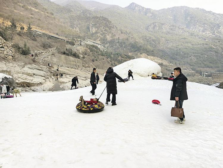 玩法多 活力足 感受春節“新”年味兒