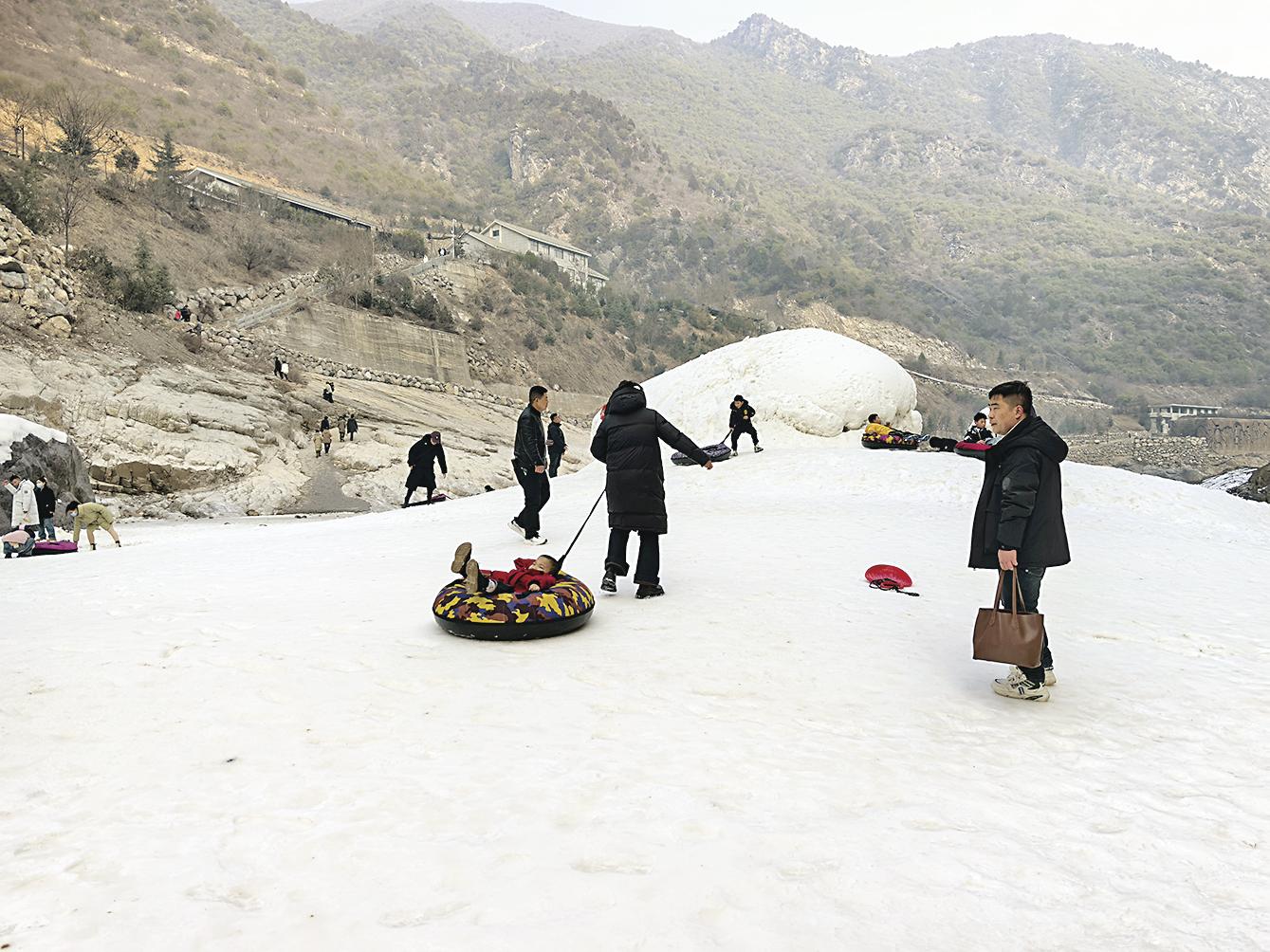 玩法多 活力足 感受春節“新”年味兒