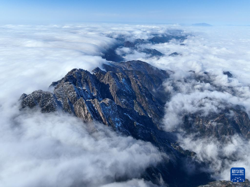 雪後黃山景美如畫