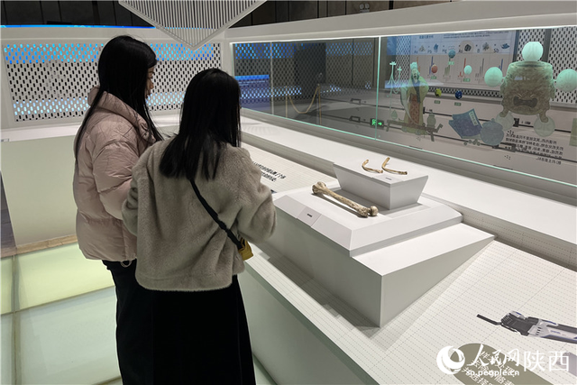 陜西西安：文物展裏藏著個“實驗室”