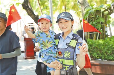 海南三亞：遊客樂享國慶假期