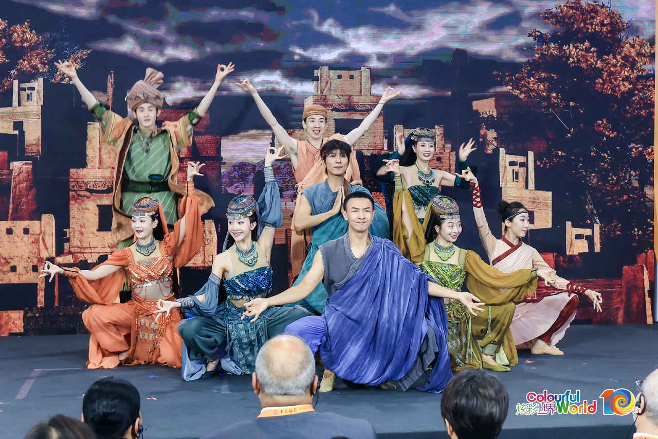 【炫彩世界】“炫舞臺”好戲連臺，文化“萬花筒”精彩不停歇（組圖）_fororder_NV6A8645-495227037 (1)