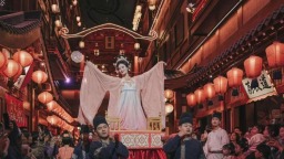 沉浸式體驗再升級 長安十二時辰主題街區煥新迎客_fororder_61c2289105884bd7ada4d7b33a184e75.1920x1280.750x2147483647