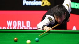 斯諾克世錦賽：趙心童勝丁俊暉晉級八強