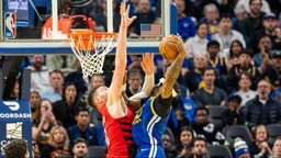 NBA常規賽：勇士勝開拓者