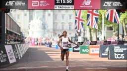 倫敦馬拉松賽：阿塞法破純女子世界紀錄